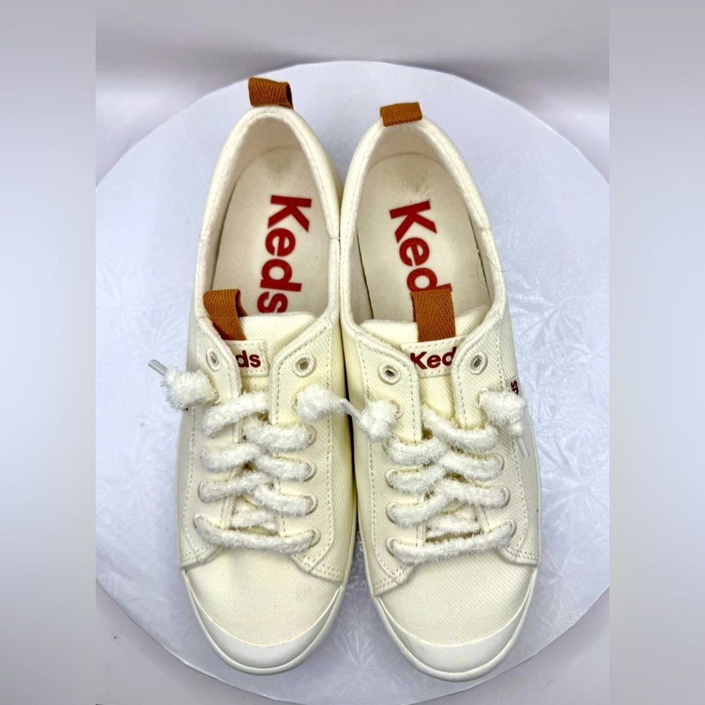 IOB Keds Women's Champion Sneakers Off White Fuzzy Laces Size 8.5